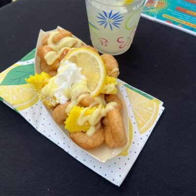 Gourmet mini donuts  with decadent drizzles and creative flavors. From Maple Bourbon Bacon to S’mores & Peach Cobbler.
